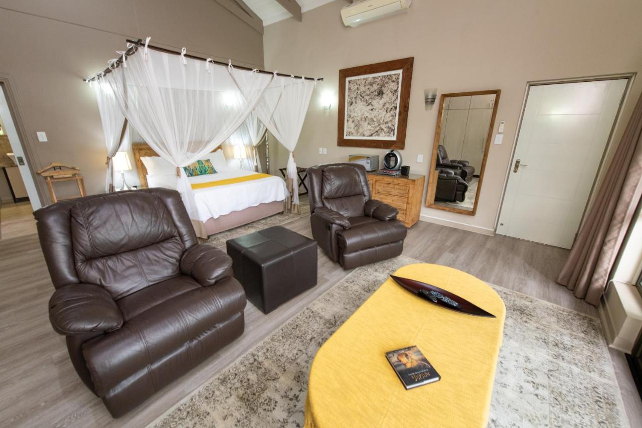 Twiga Travel Villa Hoedspruit Bagian luar foto